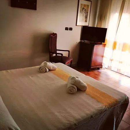 ホテル Club Hotel Malaspina 4*