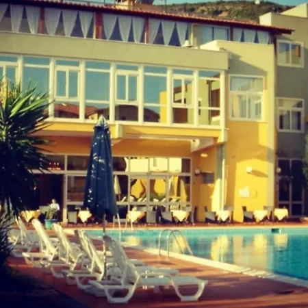 Club Hotel Malaspina ボーザ
