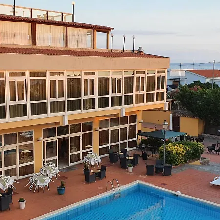 Club Hotel Malaspina ボーザ