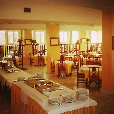 ホテル Club Hotel Malaspina 4*